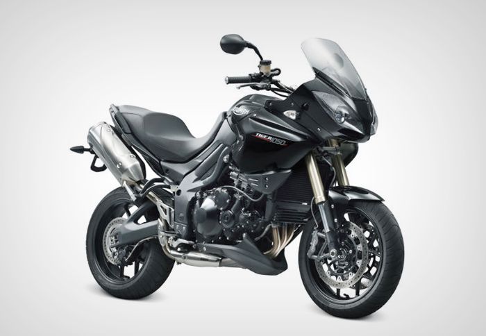 Το Triumph Tiger 1050 του 2012 δέχτηκε μικρές αλλαγές που του χαρίζουν έναν χαρακτήρα πιο sport.