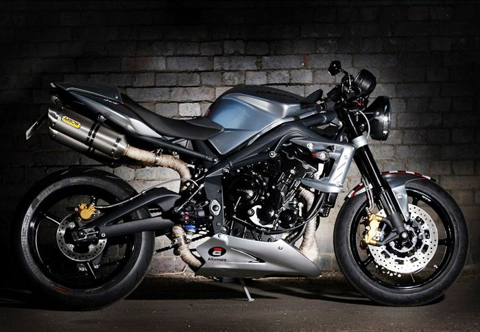 Ο Jack Lilley και το Ace Café London κατασκεύασαν το εντυπωσιακό Ace Cafe Street Triple.