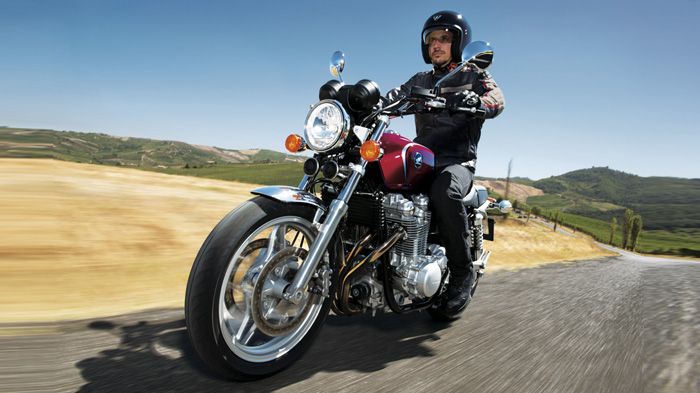 Στη χώρα μας είνα πλέον διαθέσιμο το CB1100 μέσω της επίσημης αντιπροσωπείας της Honda, Σαρακάκης Α.Ε.