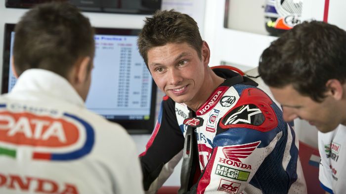 Στα SBK με την PATA Honda θα αγωνίζεται μέχρι το 2016 ο Michael van der Mark.