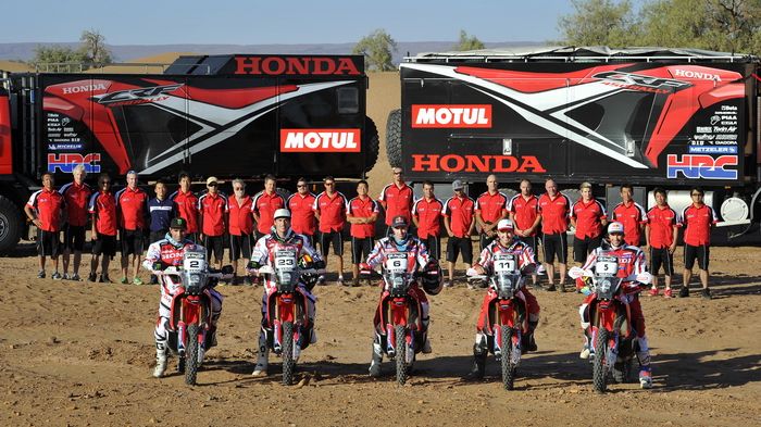 Helder Rodriquez, Paulo Goncalvers, Sam Sunderland, Javier Pizzolito, και Joan Barreda. Το TEAM HRC στοχεύει στη νίκη για το Dakar 2014.
