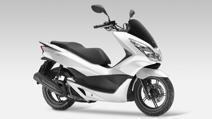 Τα PCX 125 και 150 της Honda ανανεώνονται στους τομείς της αισθητικής, της πρακτικότητας, της άνεσης και της οικονομίας.