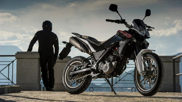 Η γκάμα της Husqvarna μπορεί να βρεθεί και στο κατάστημα Ευθυμίου Moto στο Νέο Κόσμο.