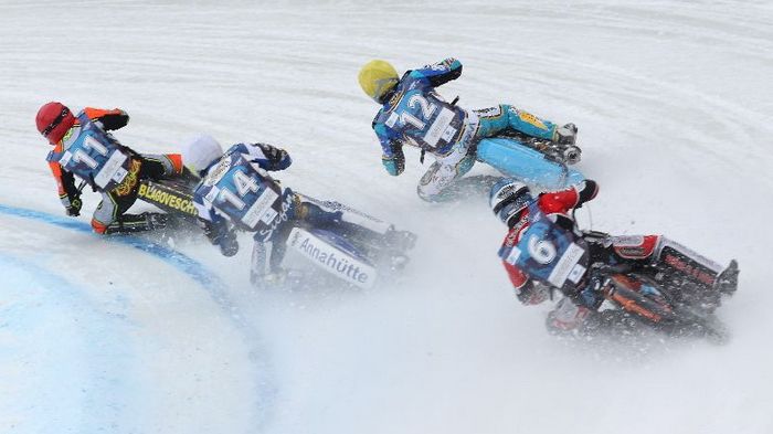 Μονομάχοι στον πάγο. Ice Speedway στο Tolyatti της Ρωσίας!