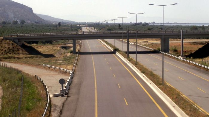 Με την αβεβαιότητα να επικρατεί στον τομέα των μεγάλων έργων, ο Αν. Υπουργός ΥΜΕ μεταβαίνει στις Βρυξέλλες για να συζητήσει θέματα μεταφορών.