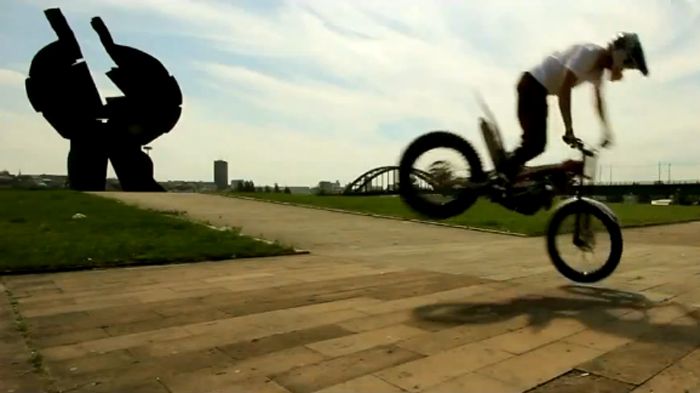 Ο Julien Dupont κατακτά το Βελιγράδι