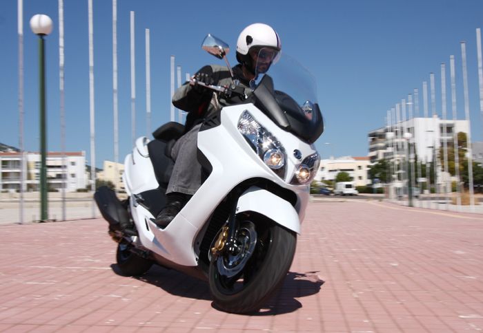 SYM Maxsym 400i
