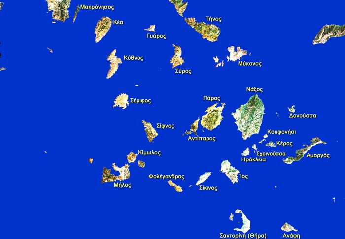 Το Καλοκαίρι, ο πληθυσμός στα νησιά των Κυκλάδων αυξάνεται κατακόρυφα, με αποτέλεσμα να σημειώνονται και πολλά τροχαία ατυχήματα.