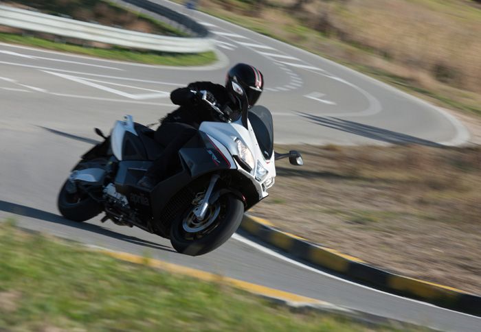 Με τα σημερινά δεδομένα, ένα Aprilia SRV 850 ABS έχει ενδεικτικό κόστος χρήσης 4,19 ευρώ για τα επόμενα 2 χρόνια. 