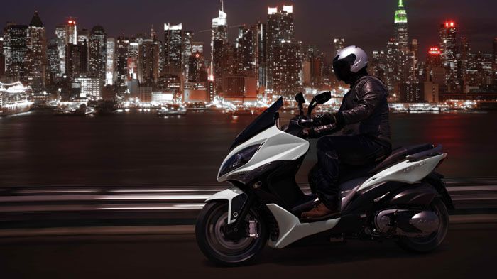 Το νέο Kymco Xciting 400i διατίθεται πλέον και στην Ελλάδα. 