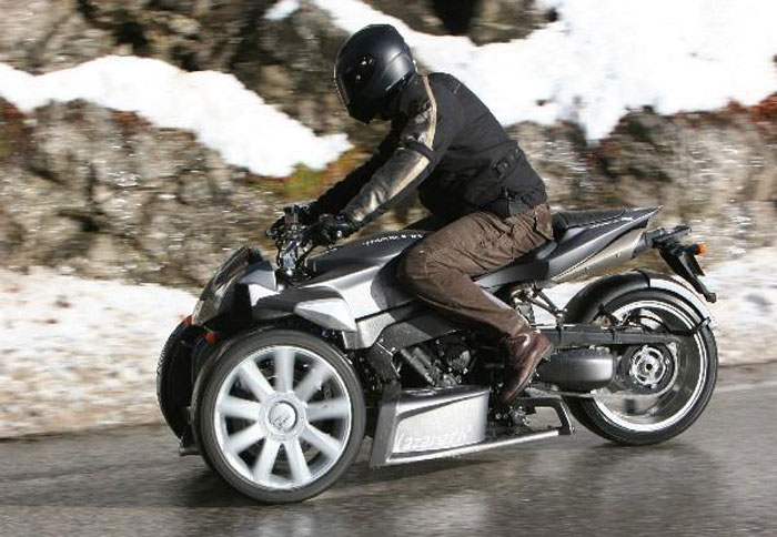 Τρίκυκλο superbike! 