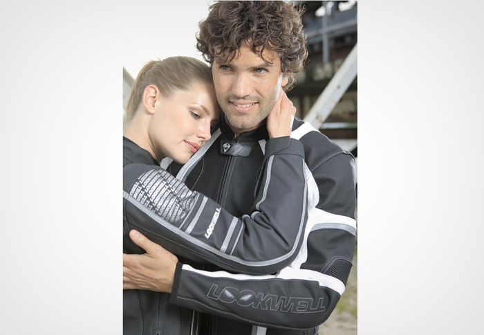 Οι εκπτώσεις στο BAZAAR της LION MOTO φτάνουν μέχρι και το 70%!