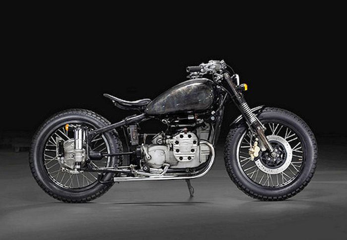 Η Bandit9 μετέτρεψε ένα ρετρό μοντέλο της Chang Jiang σε ένα τραχύ και ιδιαίτερα επιθετικό custom.