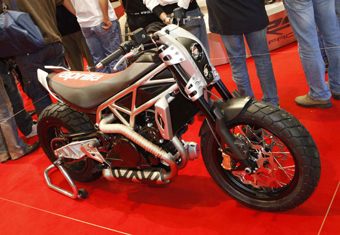 Aprilia Mana X