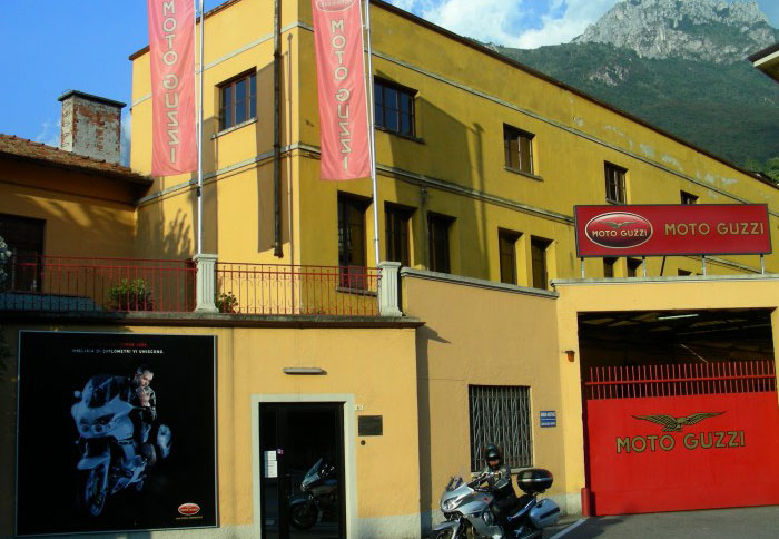 «Σύννεφα» πάνω από το Mandello del Lario