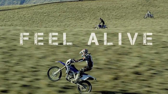 Ο Mark Toia γύρισε το βίντεο με τέσσερα Yamaha WR450 στη Νέα Ζηλανδία. 