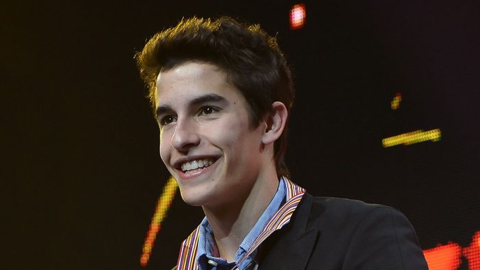 O Marquez υποκλίνεται στην κλάση των μεγάλων αντιπάλων του.