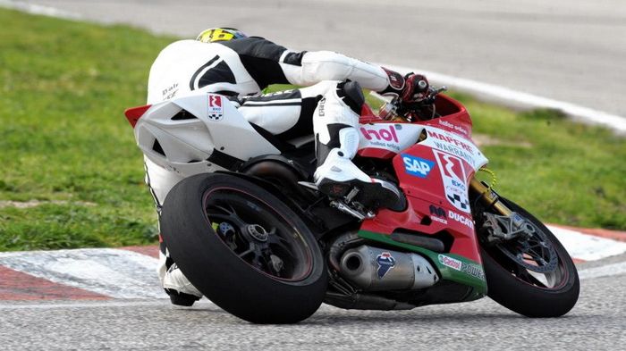 Δοκιμή της Ducati Panigale 1199SSTK