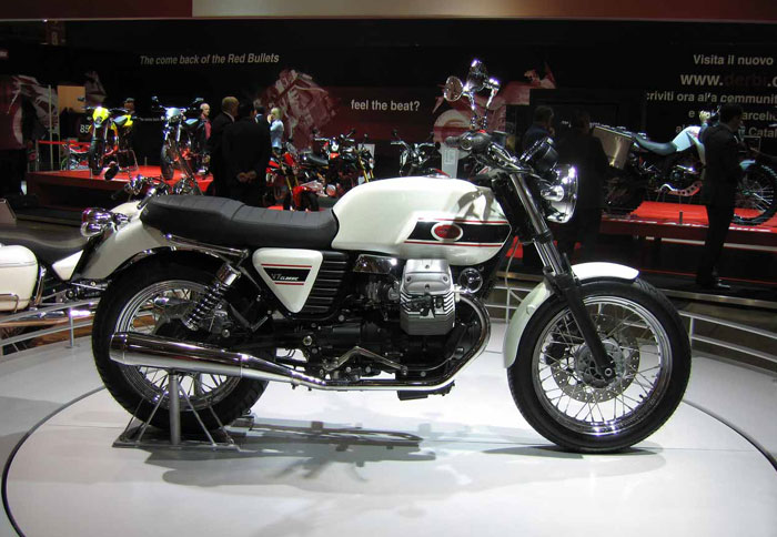 Moto Guzzi V7 – Προ των πυλών