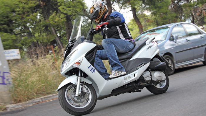 Τα αξιόπιστα μηχανικά μέρη και η ευρυχωρία είναι τα κύρια χαρακτηριστικά του Joyride 200i Evo.