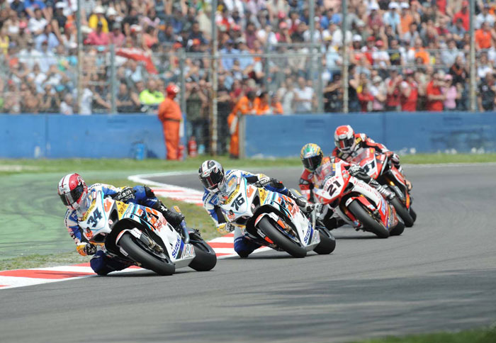 Εκπληκτικό το θέαμα στα Superbikes!