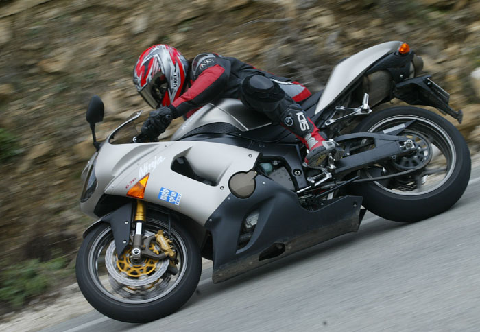 Οδηγούμε το νέο Kawasaki ZX-6R