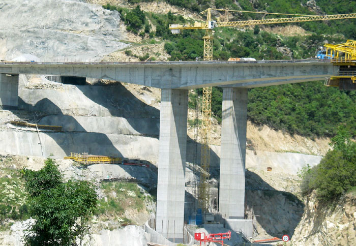 Δημόσια έργα σε γρήγορους ρυθμούς