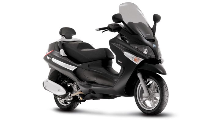 Το Piaggio XEvo 250 διατίθεται ξανά από την ελληνική αντιπροσωπεία σε προνομιακή τιμή.