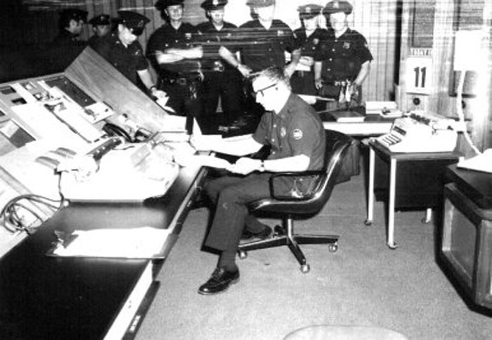 Police On Line…Out Of Order