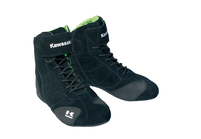 Μποτάκια από την Kawasaki