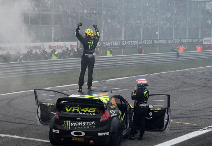 O Valentino Rossi γνωρίζει την αποθέωση στη Monza.