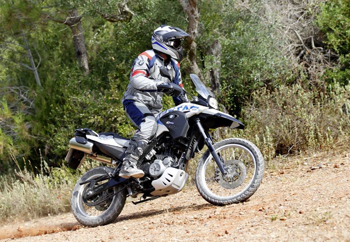 Το νέο ΒΜW G 650 GS Sertão θα είναι διαθέσιμο στο δίκτυο της BMW Hellas, στην τιμή των 7.890 ευρώ.