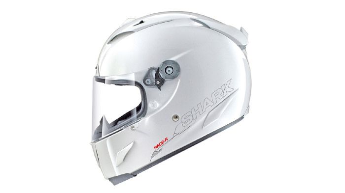 Η Shark βιντεοσκόπησε ένα extreme πείραμα με τα νέα κράνη της. 