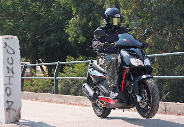 Aprilia Sportcity 300 Street