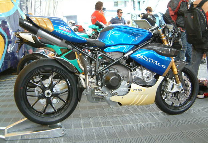 Vee Two Super Squalo