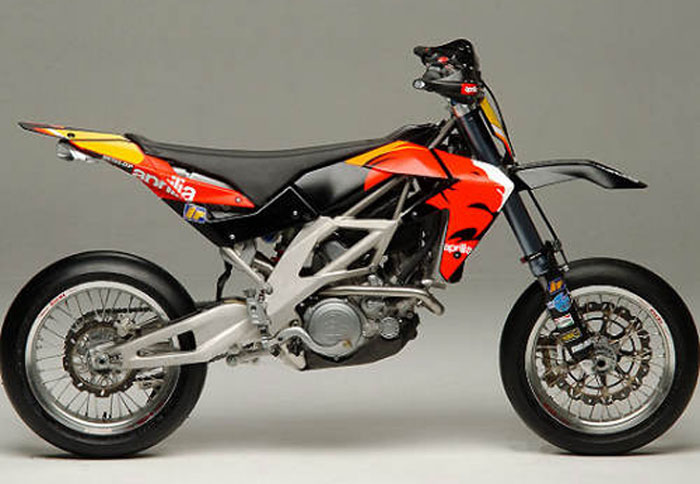 Supermoto για τον δρόμο από την Aprilia