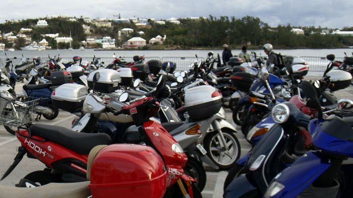Scooter και παπιά αποτελούν τη μερίδα του λέοντος στις ταξινομήσεις Μαίου.