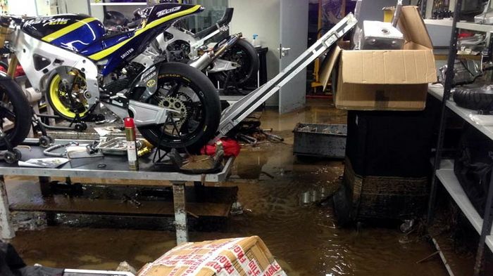 Πάνω από 100.000 ευρώ ζημιά υπέστη το αρχηγείο της αγωνιστικής ομάδας Tech3 στη Γαλλία, από πλημμύρα.