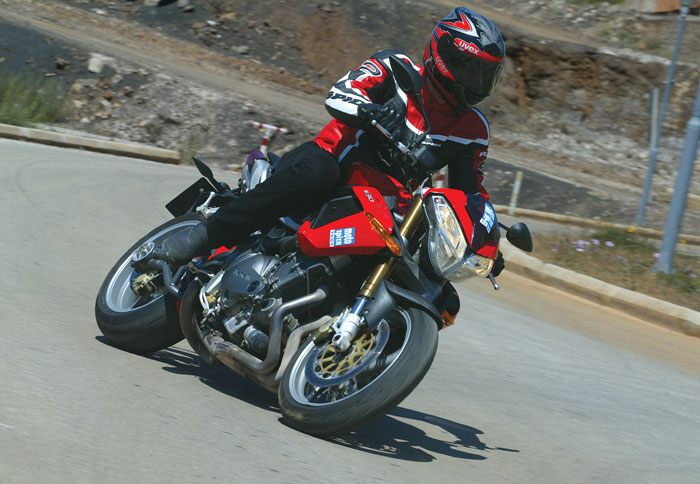 Οδηγούμε το νέο Benelli TNT