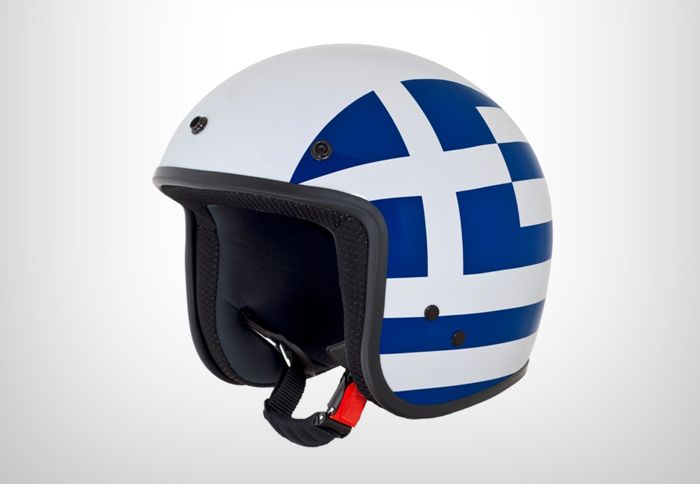 To νέο κράνος της συλλογής Vespa Nazioni ονομάζεται Greco κι έχει τα χρώματα της ελληνικής σημαίας. 