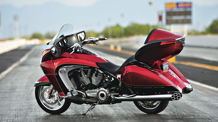 Η Victory γιορτάζει τα 15 χρόνια της με ένα επετειακό μοντέλο, εφάμιλλο του εικονιζόμενου Victory Vision 10th Anniversary. 