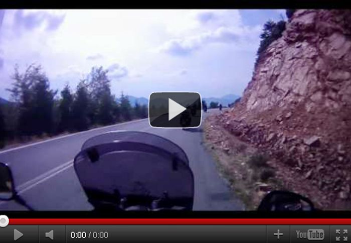 Το Vstrom Hellas Forum δημιουργήθηκε τον Ιανουάριο του 2008 και αποτελείται από περίπου 5.000 μέλη.