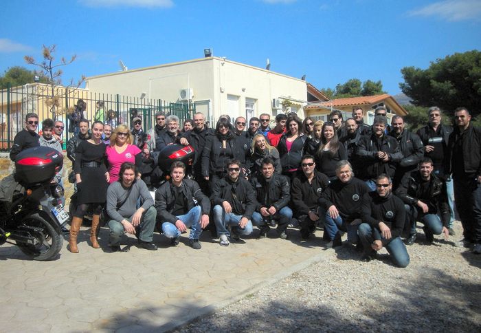 Επίσκεψη στο «Χαμόγελου του Παιδιού» στα Μελίσσία πραγματοποίησε το V-Strom Hellas. 