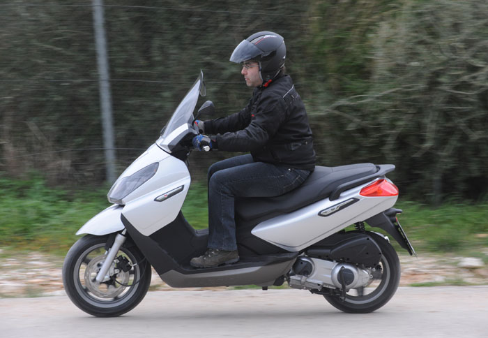 Παρουσίαση του νέου Piaggio X7125/250 ie