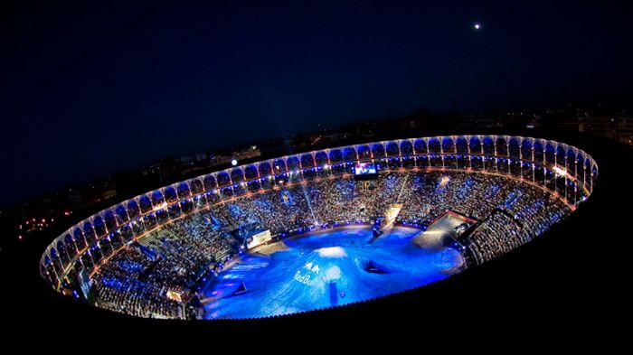 Το θεαματικό πρωτάθλημα Red Bull X-Fighters περιλαμβάνει έξι αγώνες για τη σεζόν του 2013, με νέους σταθμούς σε Ιαπωνία και Ν. Αφρική.