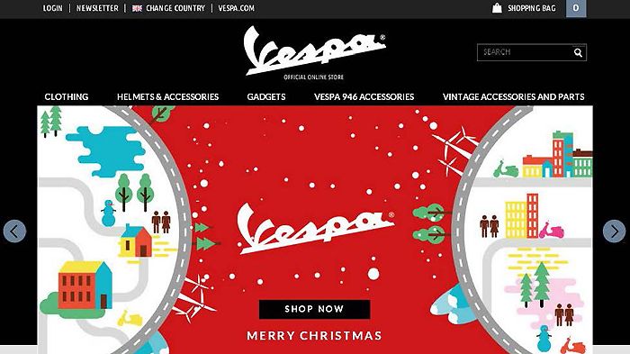 Στο Vespa Store μπορεί να πραγματοποιήσει τις αγορές του και το κοινό της χώρας μας.