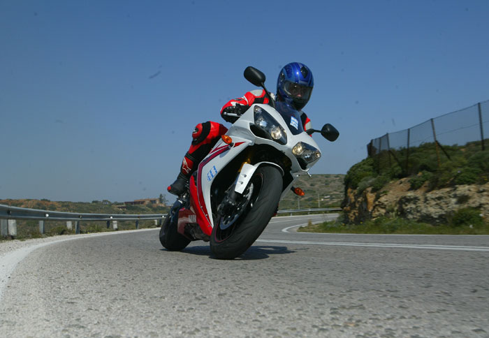 Yamaha YZF-R1 1.000 € φθηνότερο!