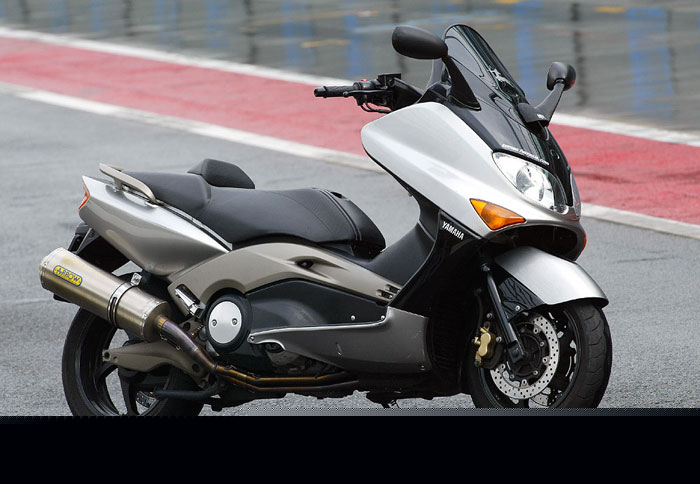 Yamaha T-Max MotoUp