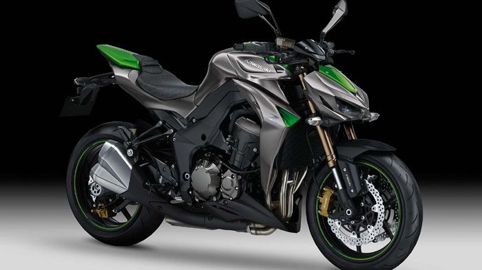 Η Kawasaki έβαλε στην άκρη τα μαύρα (και μαύρα/πορτοκαλί) και σε αυτή την ειδική έκδοση παρουσιάζει τον χρωματικό συνδυασμό Golden Blazed Green/Metall