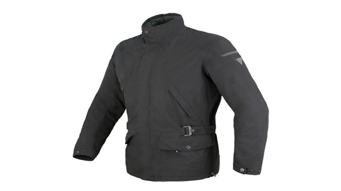 Κατασκευασμένο απο cordura και επένδυση D-DRY, υλικά  που το καθιστούν  100% αδιάβροχο και 50% διαπνέον. 